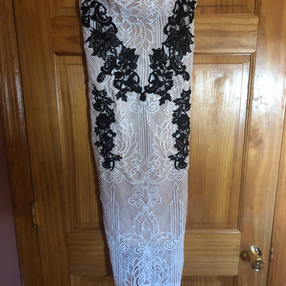 Midi dress - Picture 2 of 3